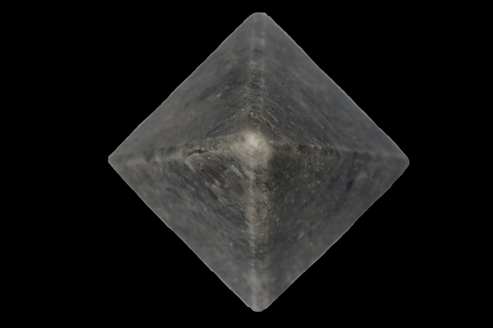 Grey Salt Pyramid Lamp – III